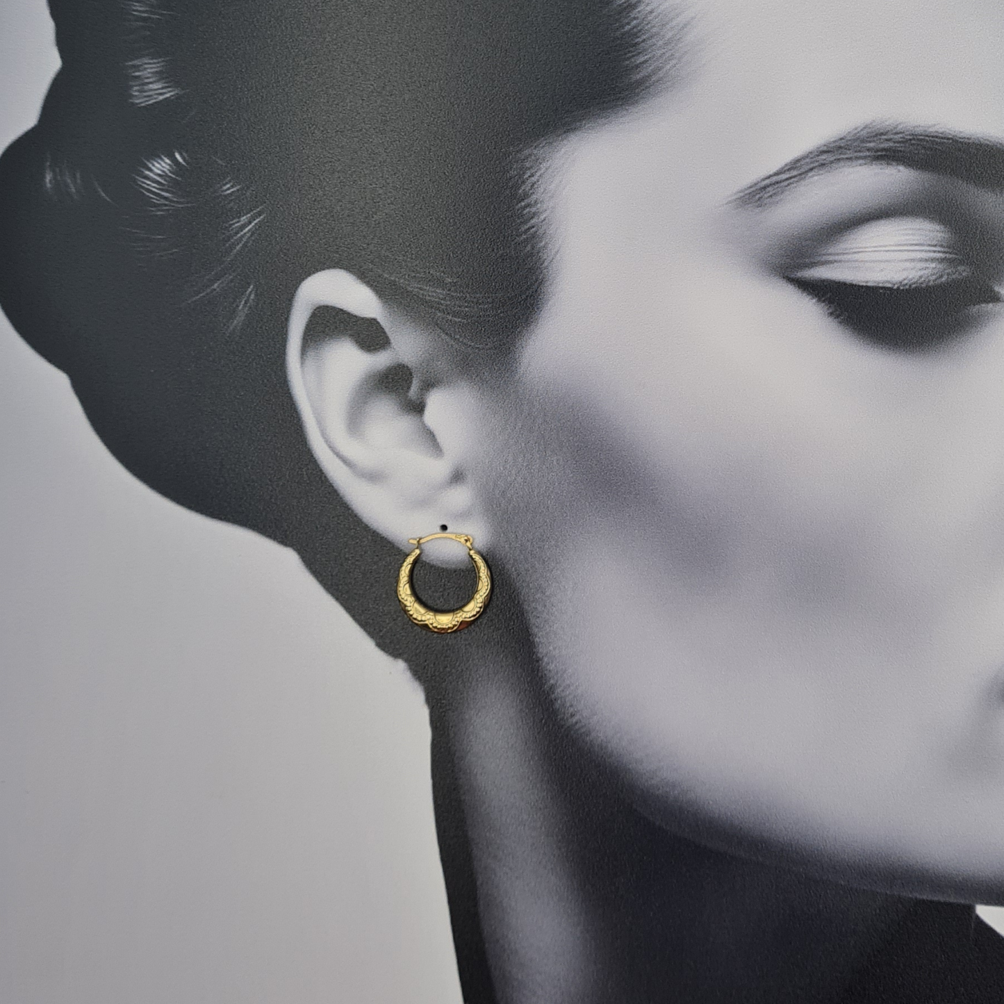 9ct Gold Small Textured Patterned Creole Hoop Earrings, Hinged closure