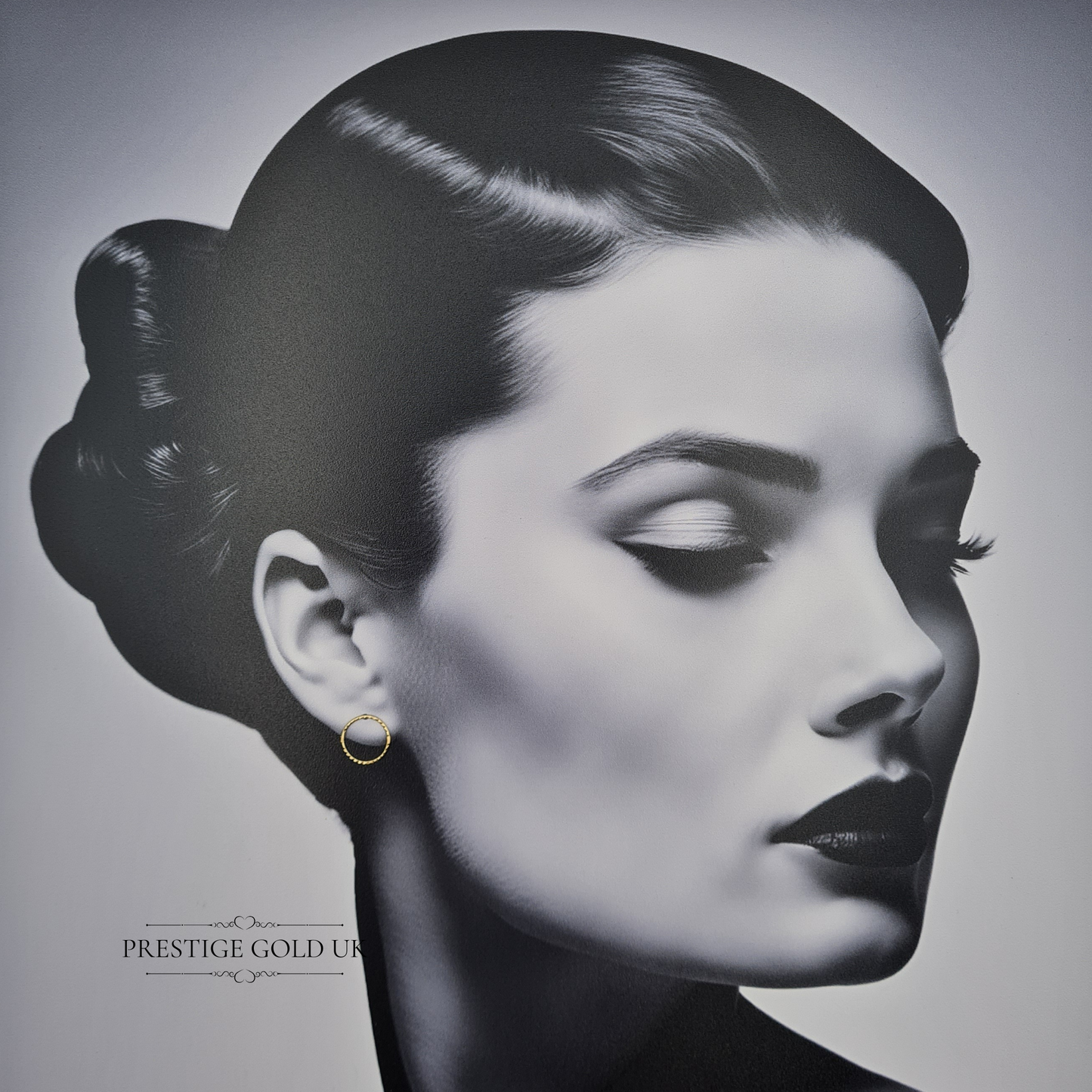 9ct Gold Small Hinged Hoop Earrings, 10mm Diameter Chevron Pattern Lightweight Tiny Gold Hoops