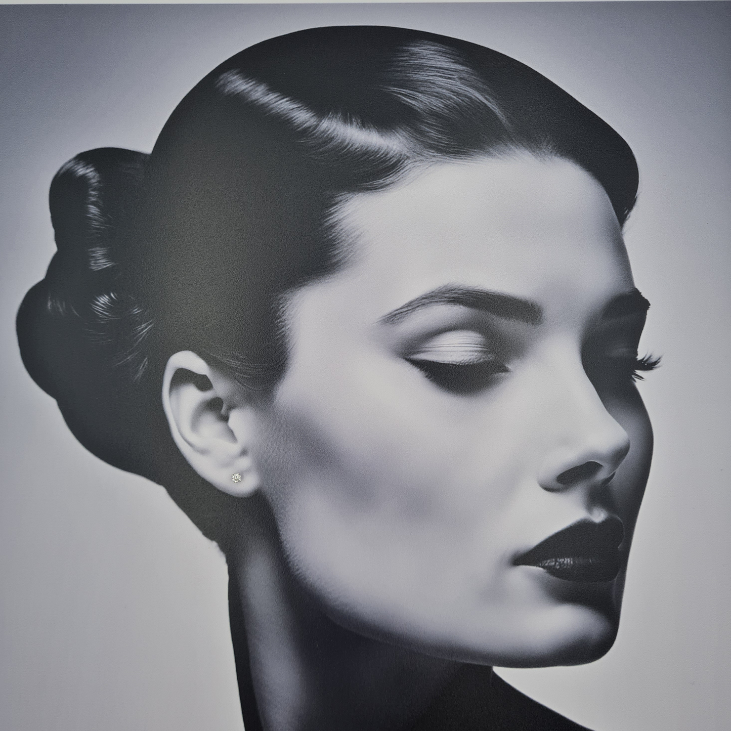 18ct White Gold Diamond Stud Earrings, Round Cut 0.30ct