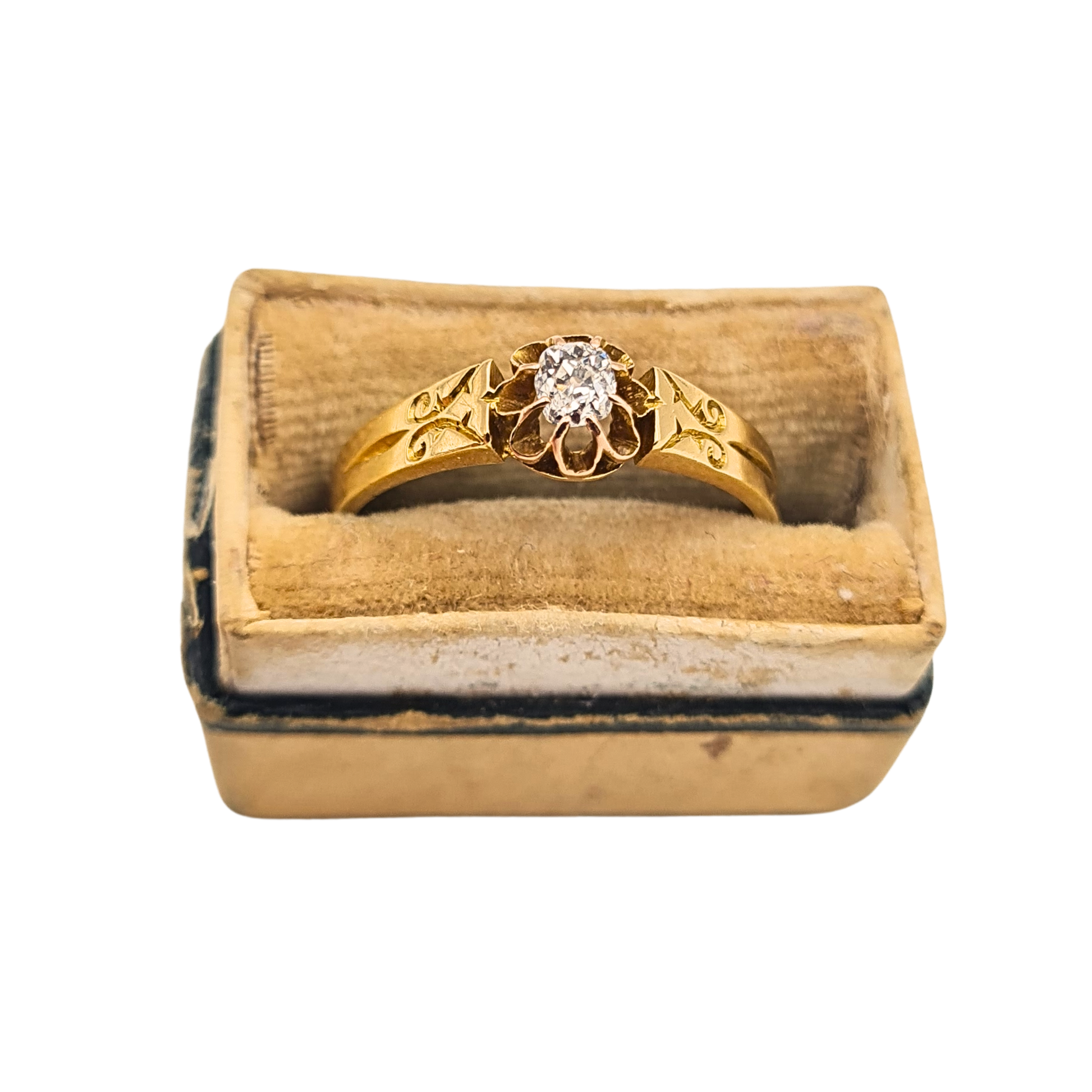 18ct gold diamond solitaire ring with engraved shoulders and cushion cut diamond