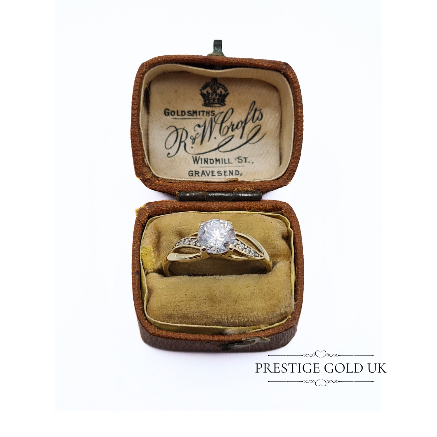 9ct Gold Cubic Zirconia Ring - Size UK Q, US 8, Euro 57 1/2