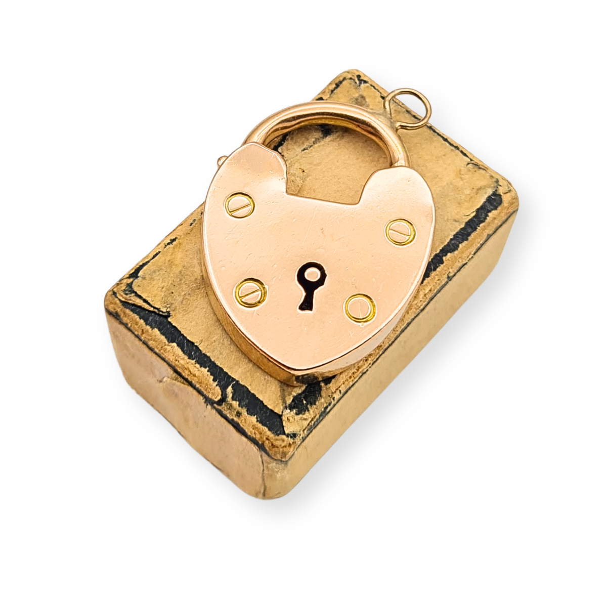 15ct rose gold large heart padlock clasp with opening shackle and keyhole detail