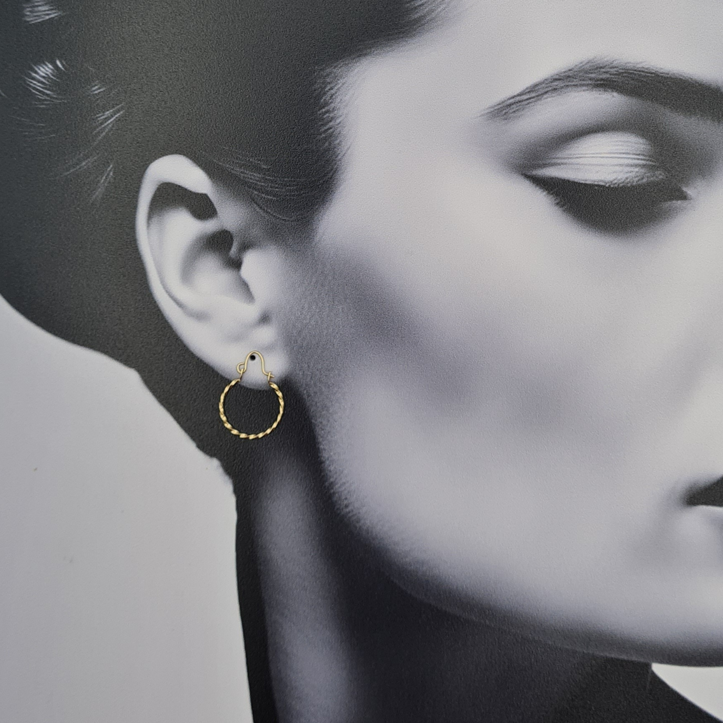 9ct Gold Twist Hoop Earrings 16mm, Lightweight