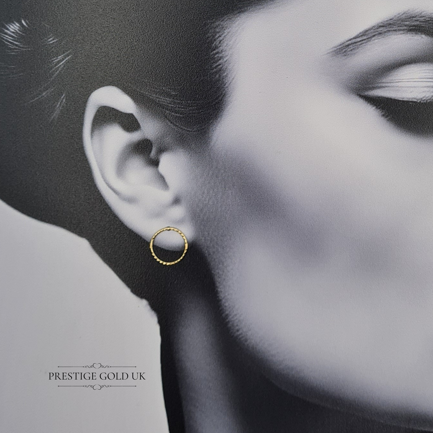 9ct Gold Small Hinged Hoop Earrings, 10mm Diameter Chevron Pattern Lightweight Tiny Gold Hoops