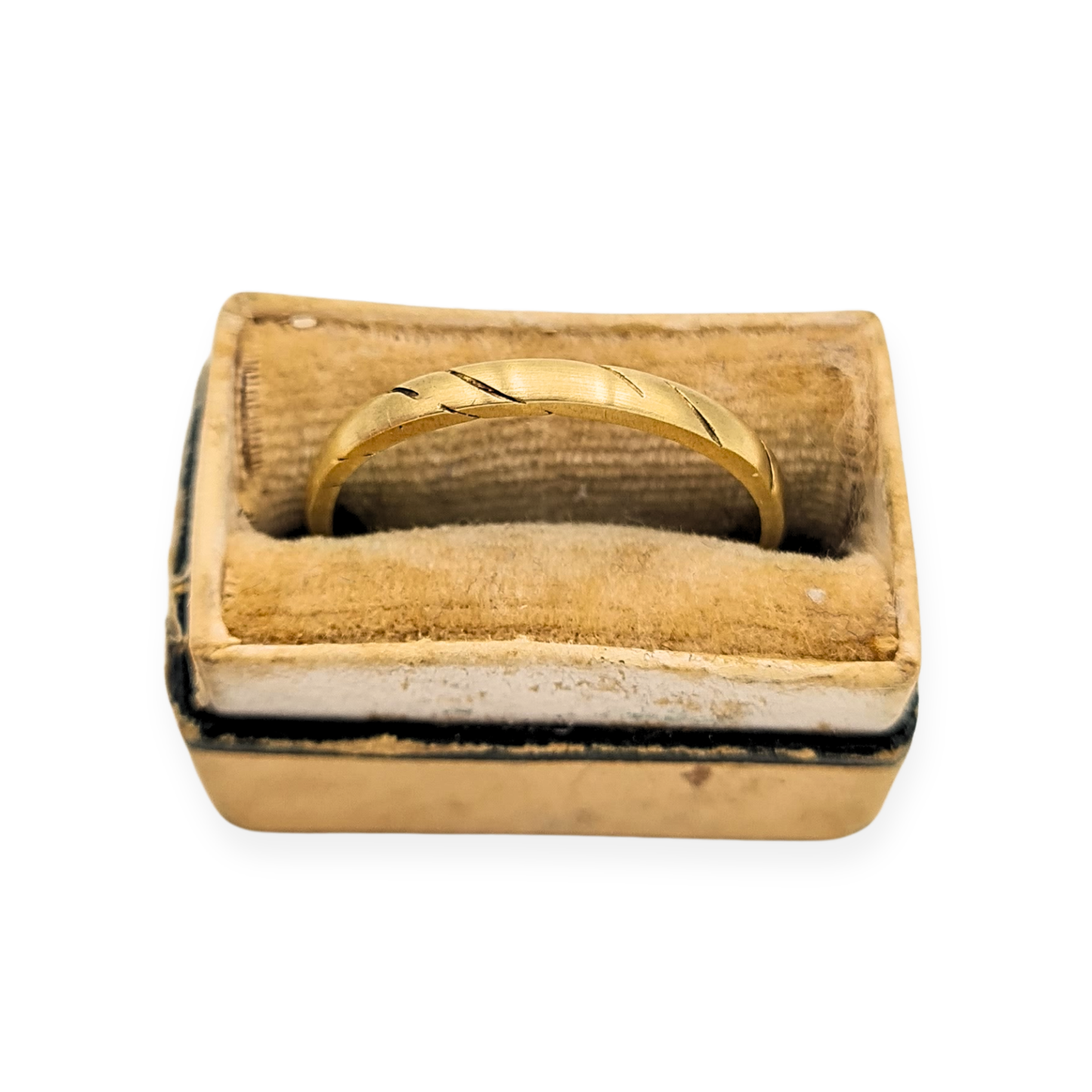 9ct Gold Bark Pattern Ring Hallmarked UK N US 6.5