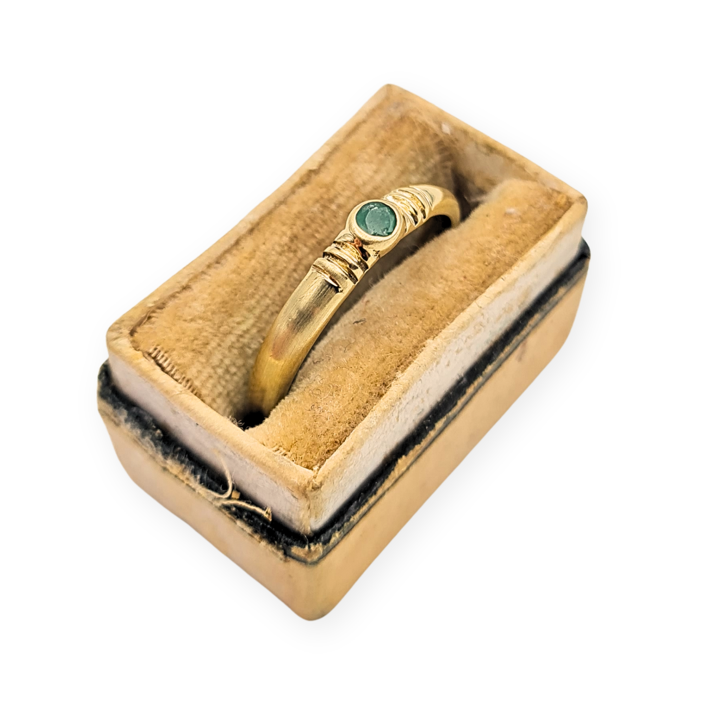 9ct Gold Emerald Ring UK M US 6 1/4 Green Stone Band