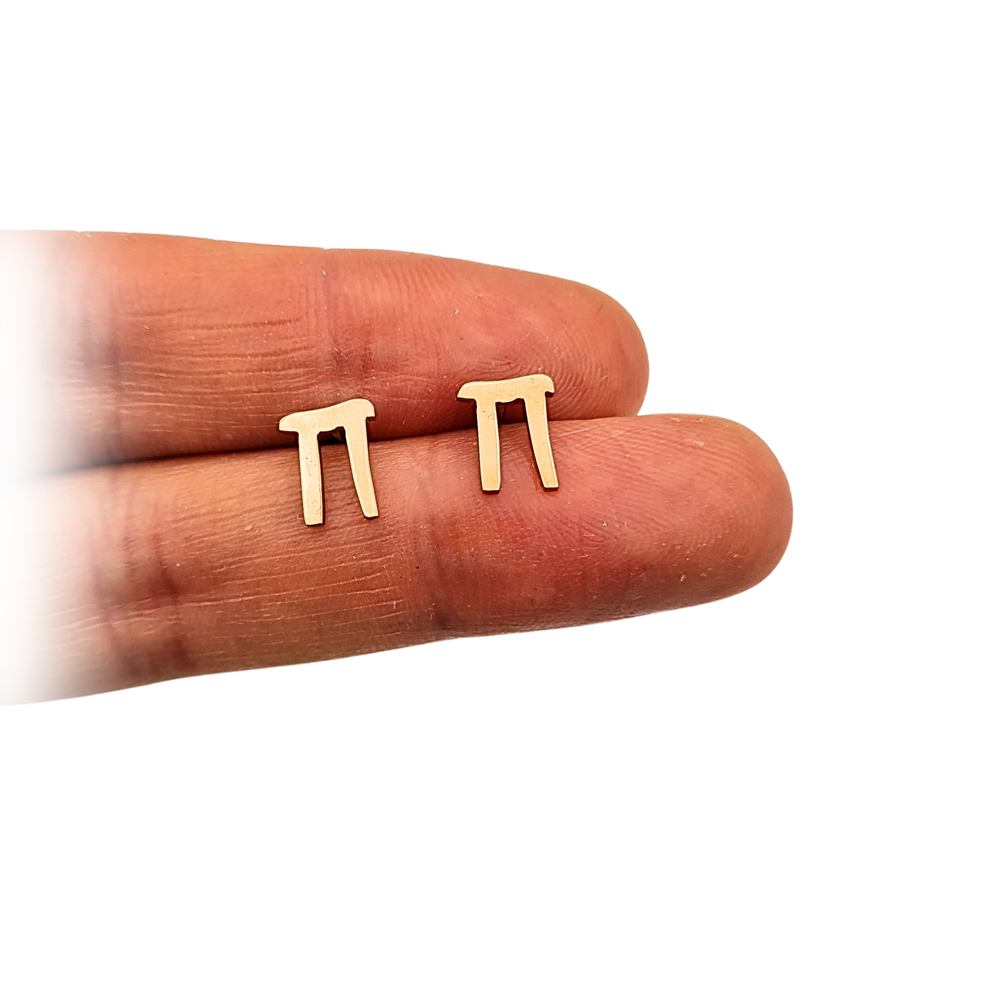 9ct Gold Chai Stud Earrings Hebrew Symbol "Life"