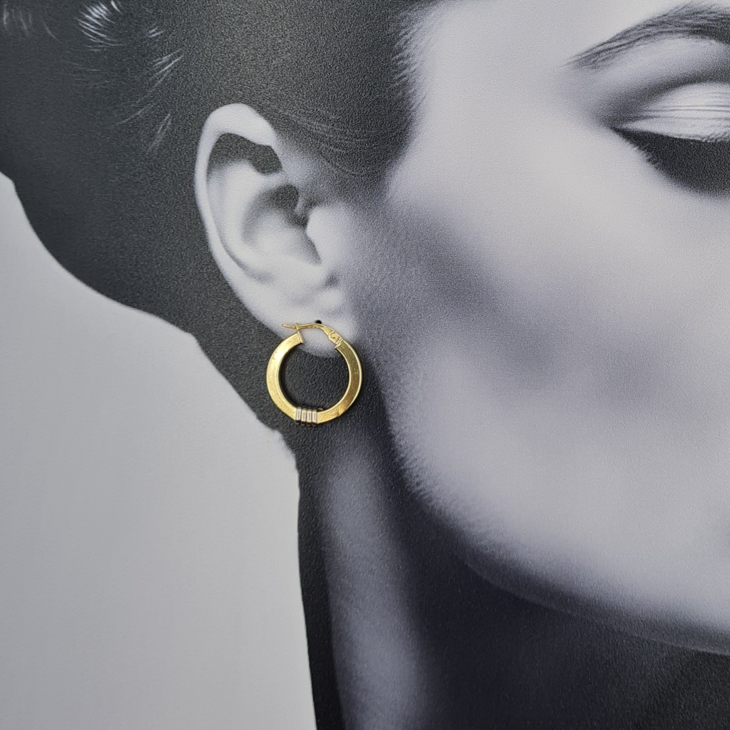 Clearance item 9ct Gold Round Hoop Earrings 21mm Flip Top Hoops