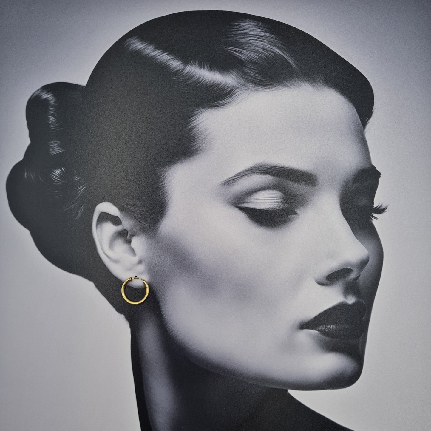 9ct Gold 18mm Hollow Hoop Earrings Zig Zag Pattern 9ct