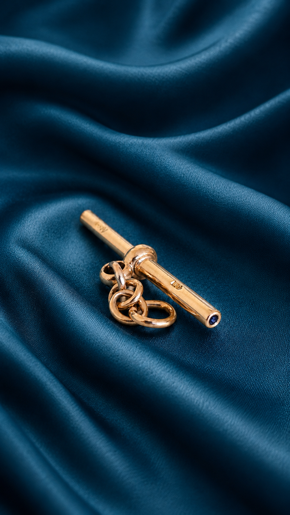 Sapphire Set 9ct Yellow Gold Large Spinning T-Bar