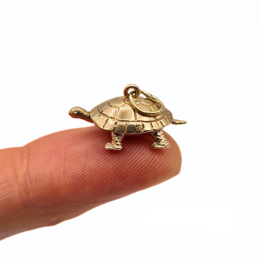 Vintage 9ct Gold Moving Tortoise Charm