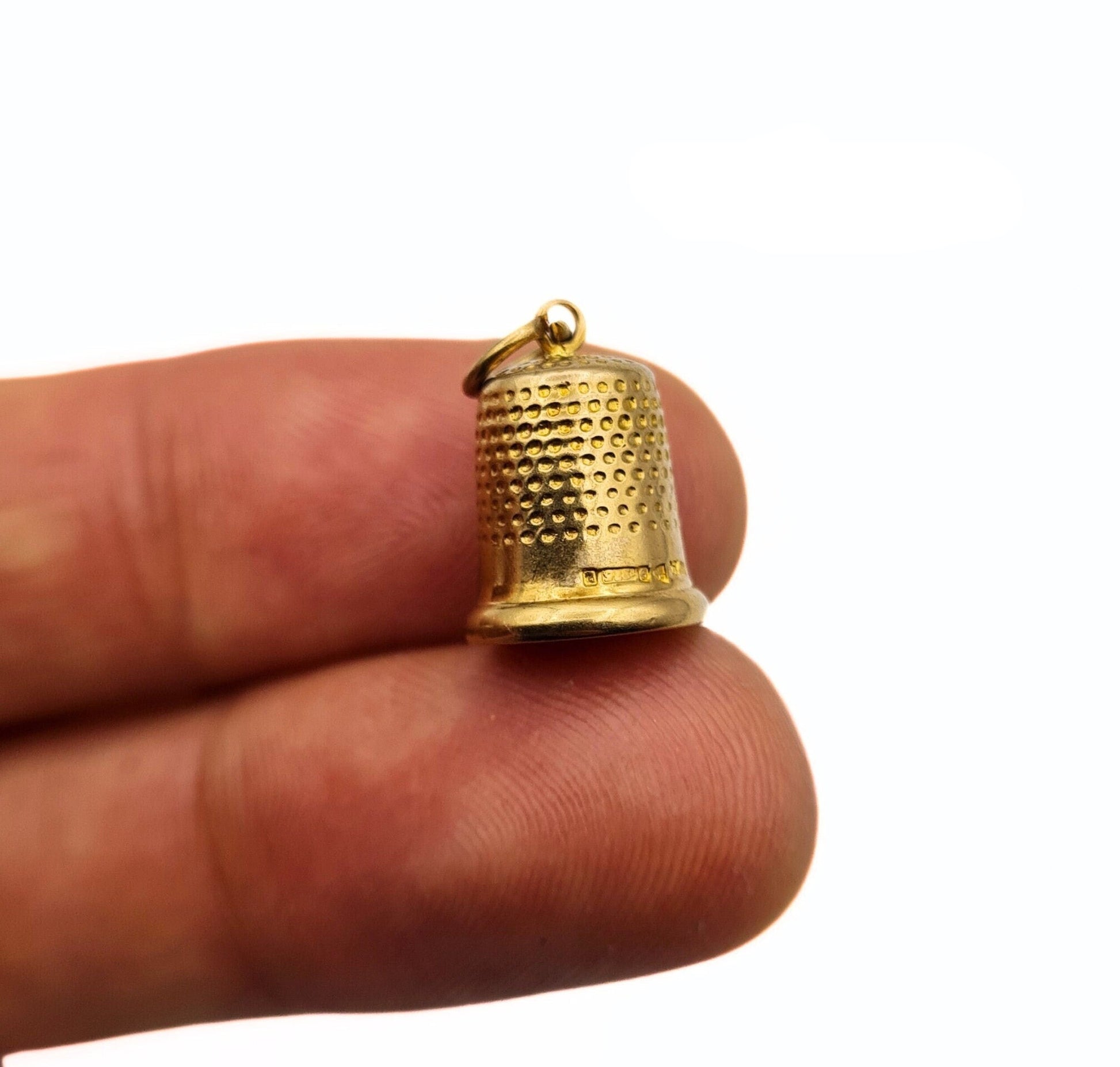 Vintage 9ct Gold Sewing Thimble Charm