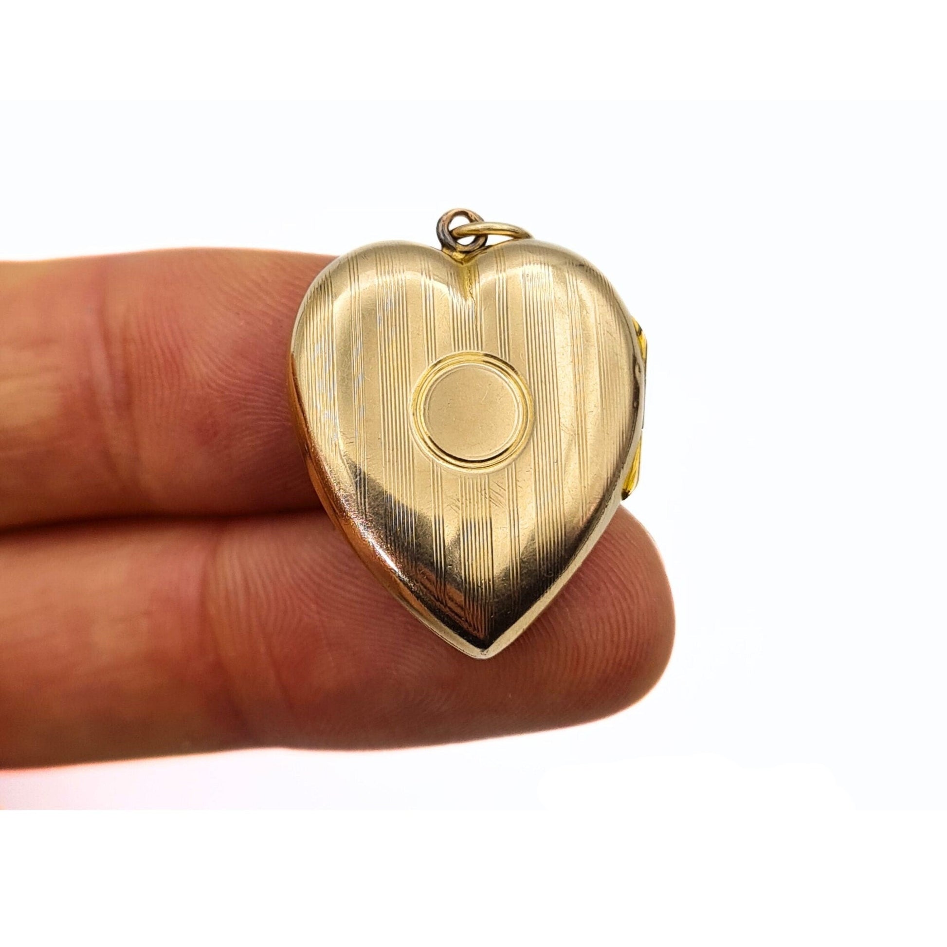 Vintage 9ct Gold Heart-Shaped Locket