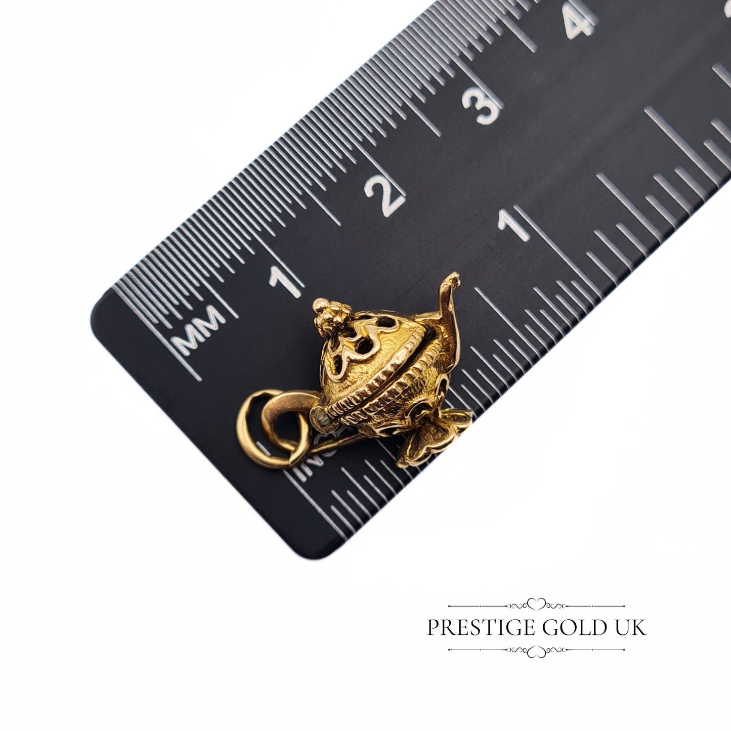 Vintage Opening Genie Lamp Charm in 9ct Gold