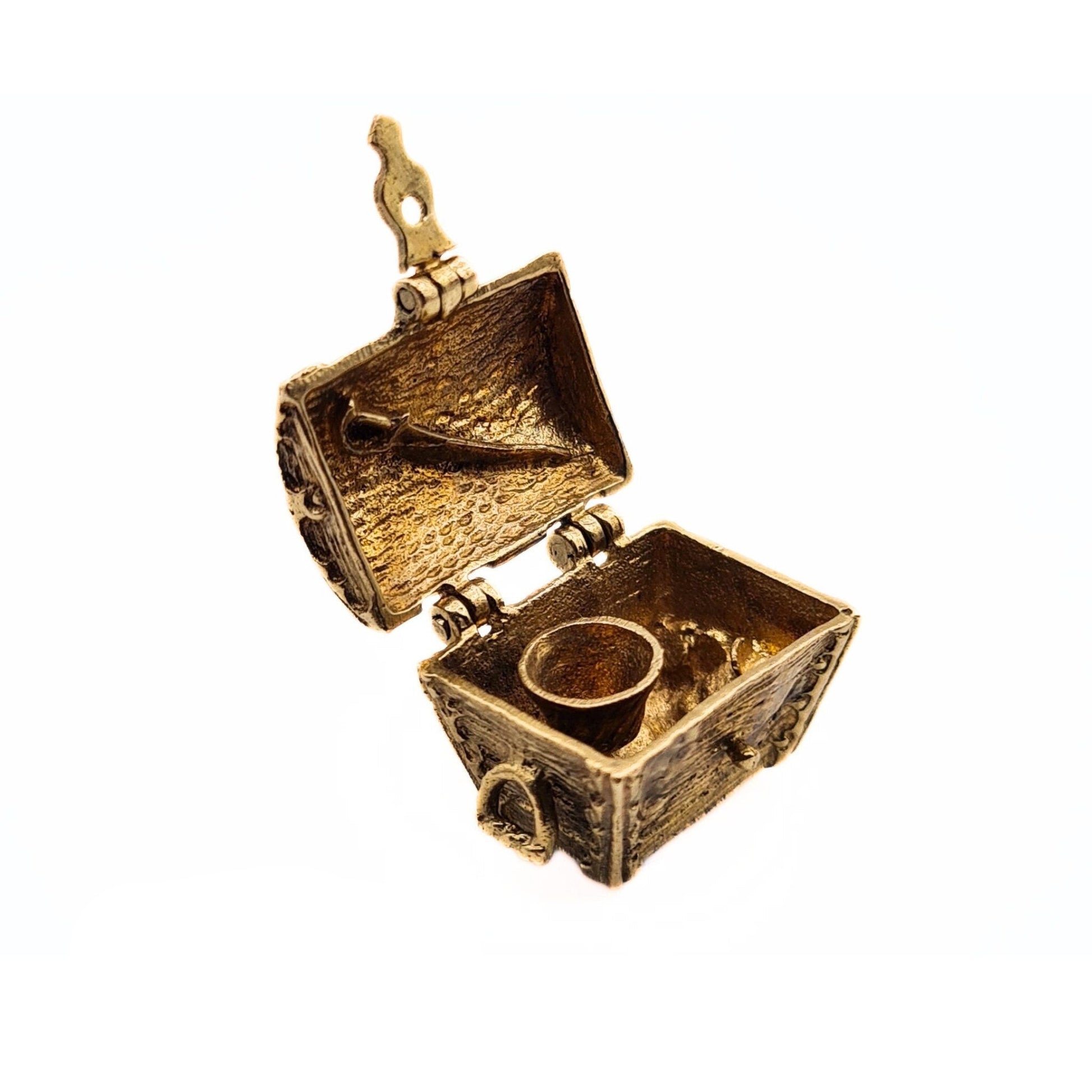 Vintage 9ct Gold Opening Treasure Chest Charm