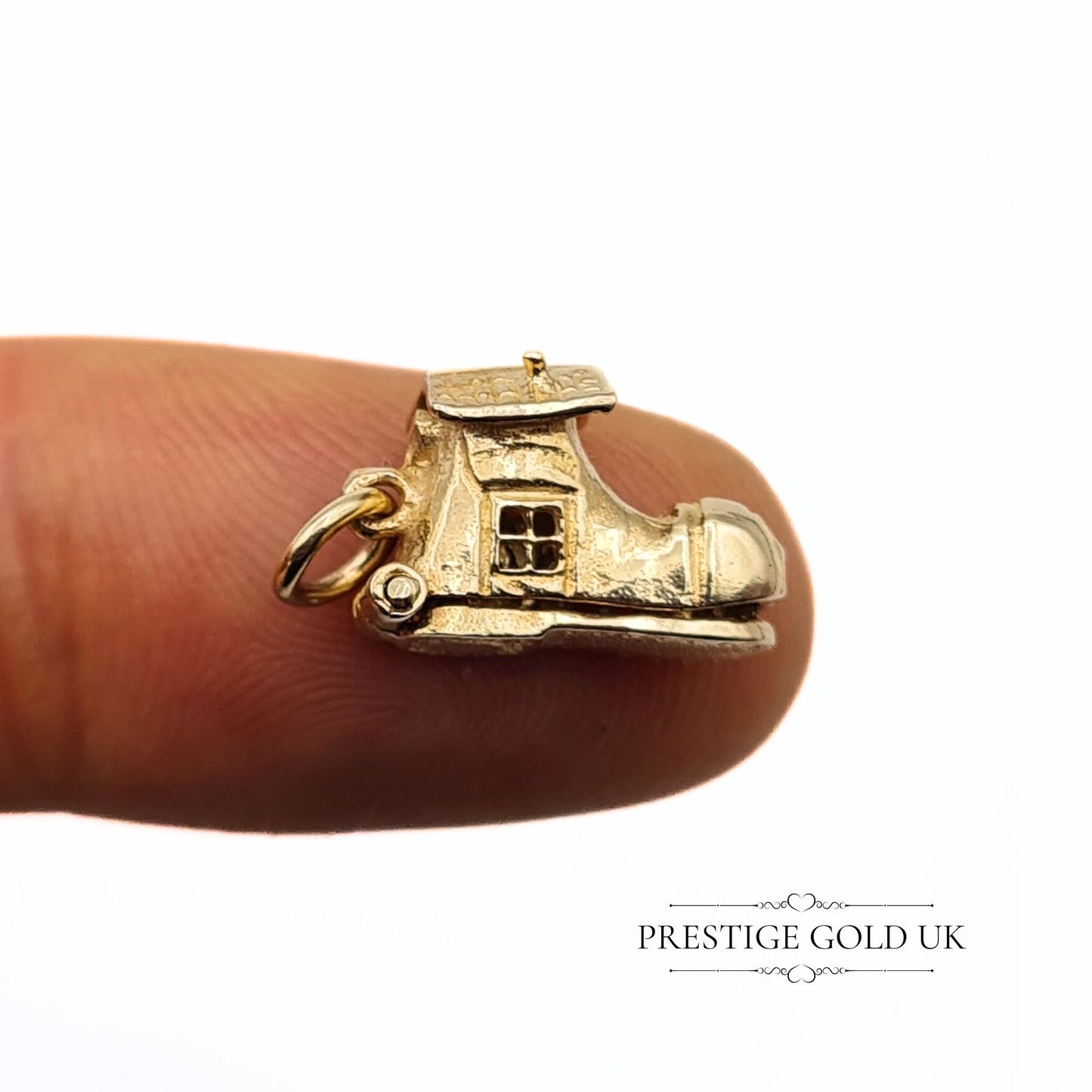 Vintage 9ct Gold 'The Old Woman Who Lived in a Shoe' Charm