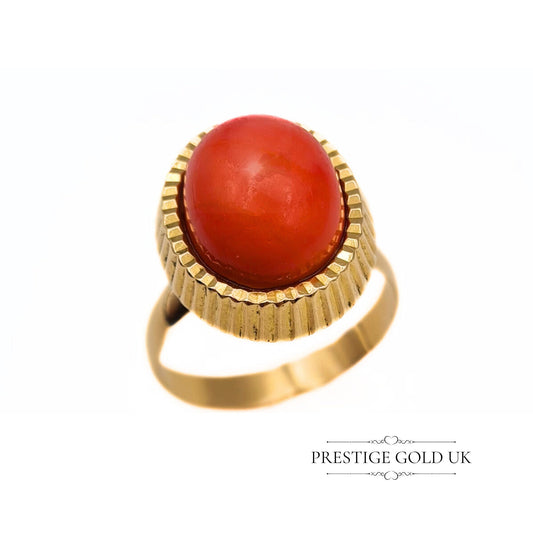 Vintage 18ct Gold Oval Coral Statement Ring - Size UK M, US 6 1/4, Euro 52.5