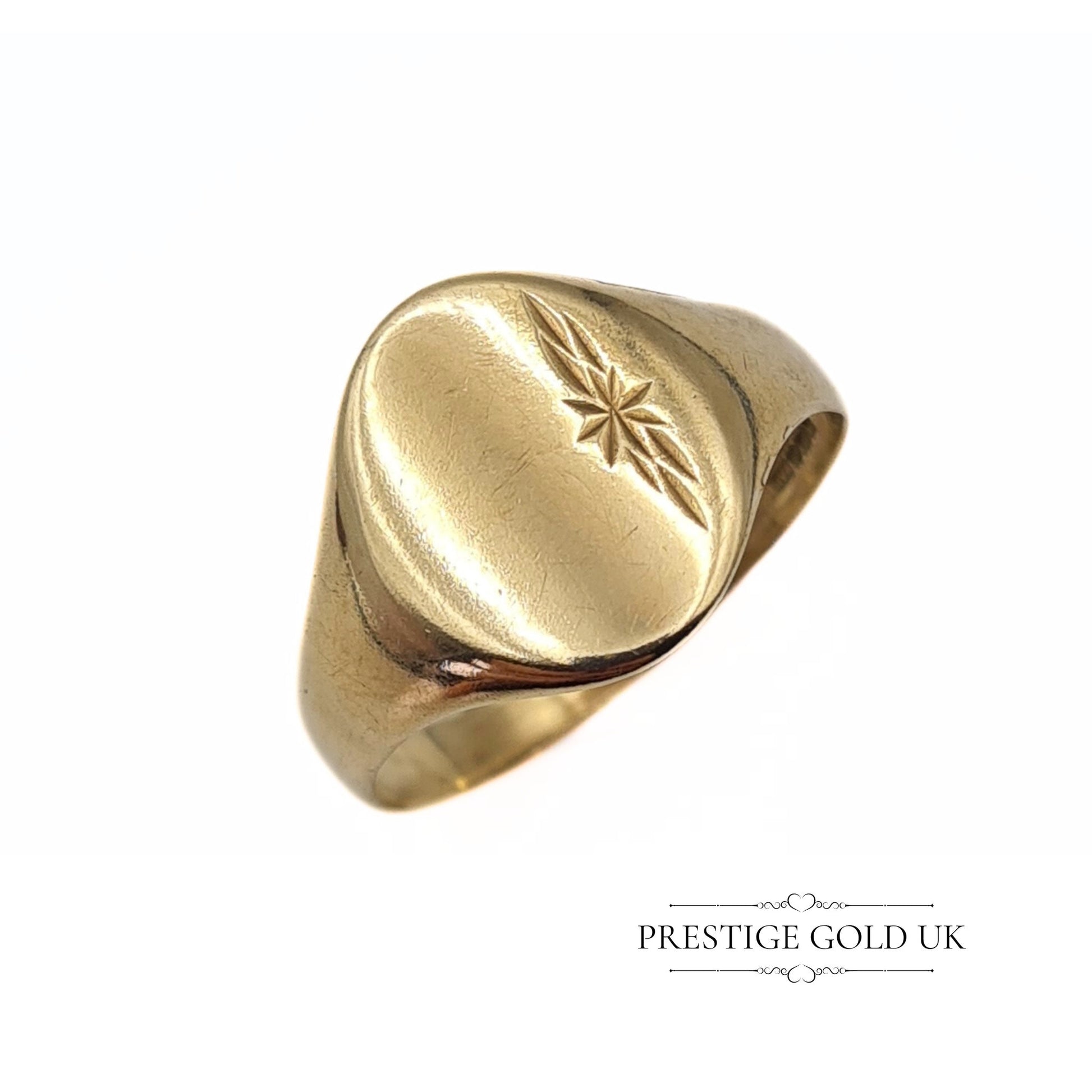 Large 9ct Gold Signet Ring With Engraved Star Pattern - Size UK R 1/2, US 9, Euro 59