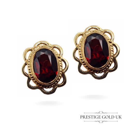 Vintage Gold Ornate Garnet Stud Earrings in 9ct Gold 