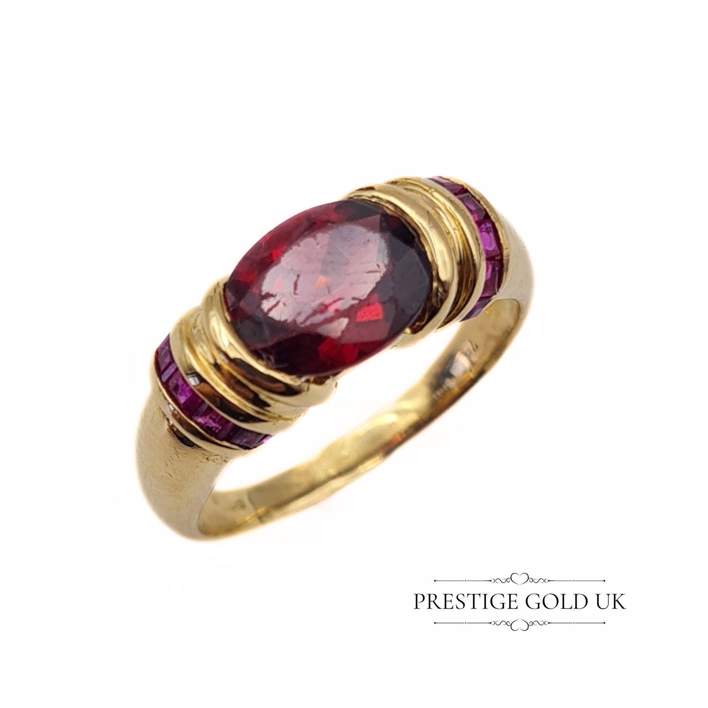 Vintage 18ct Gold & Garnet Ring - Size UK P 1/2, US 7 3/4, Euro 57 - Please Read Description