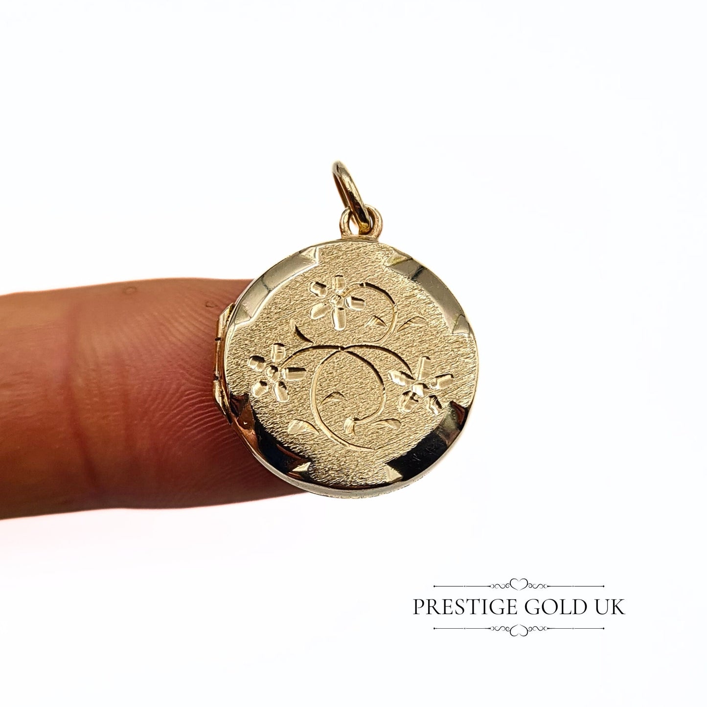 Vintage Round 9ct Gold Engraved Locket