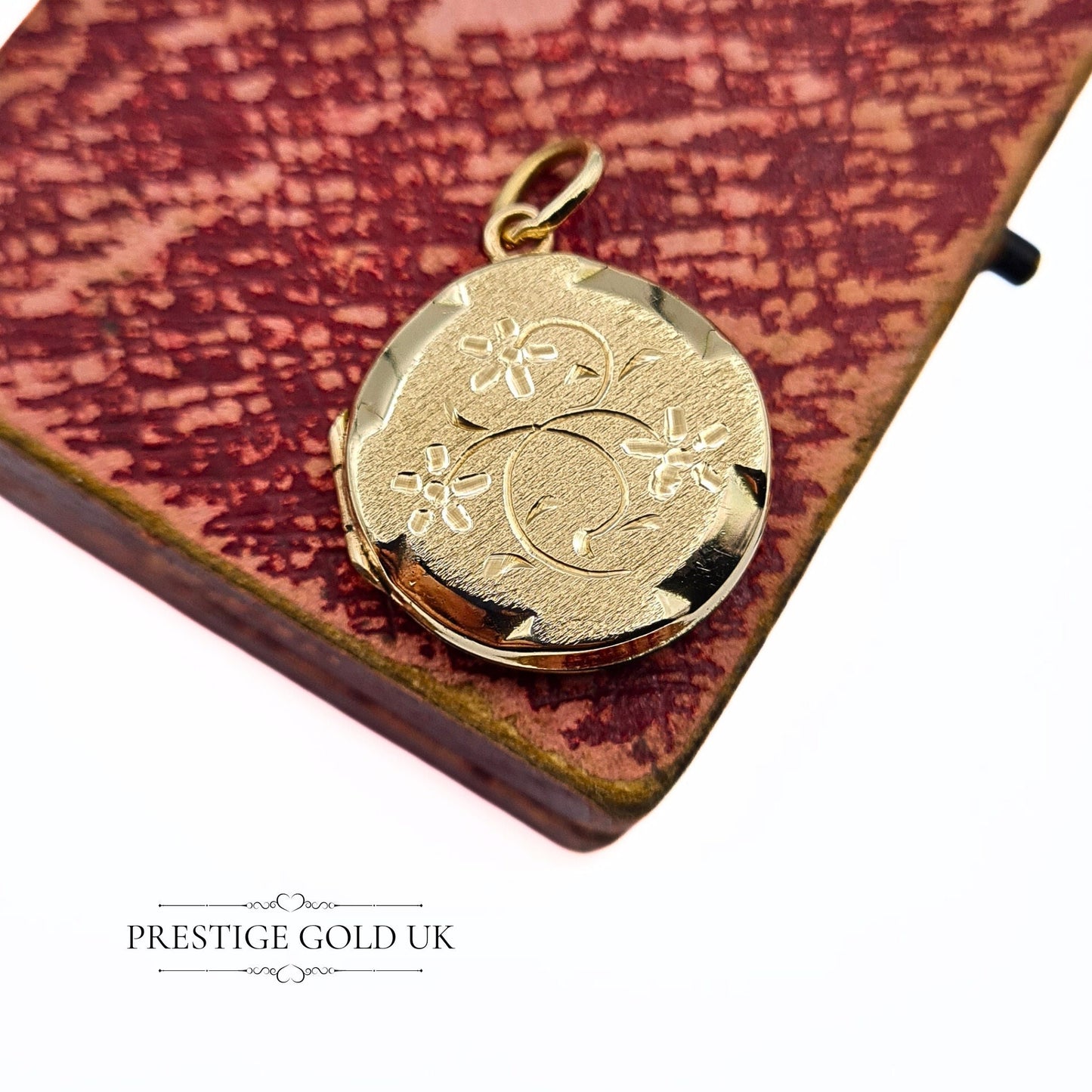 Vintage Round 9ct Gold Engraved Locket