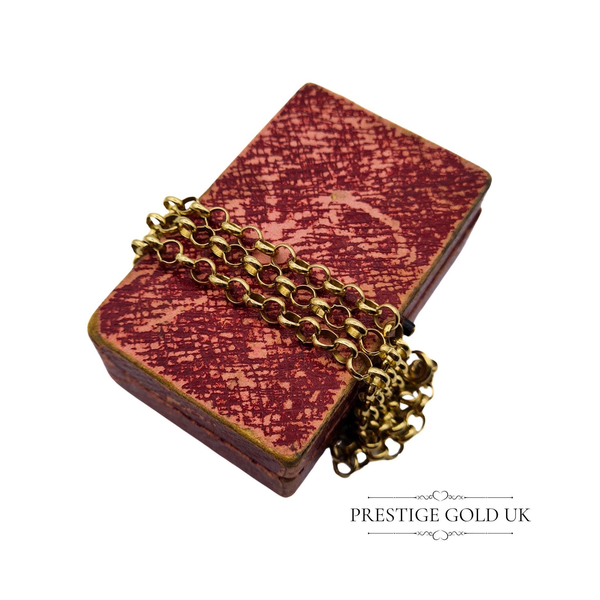 Close-up of vintage 9ct gold belcher chain links, showcasing the 4mm width and classic rolo design from 1979.