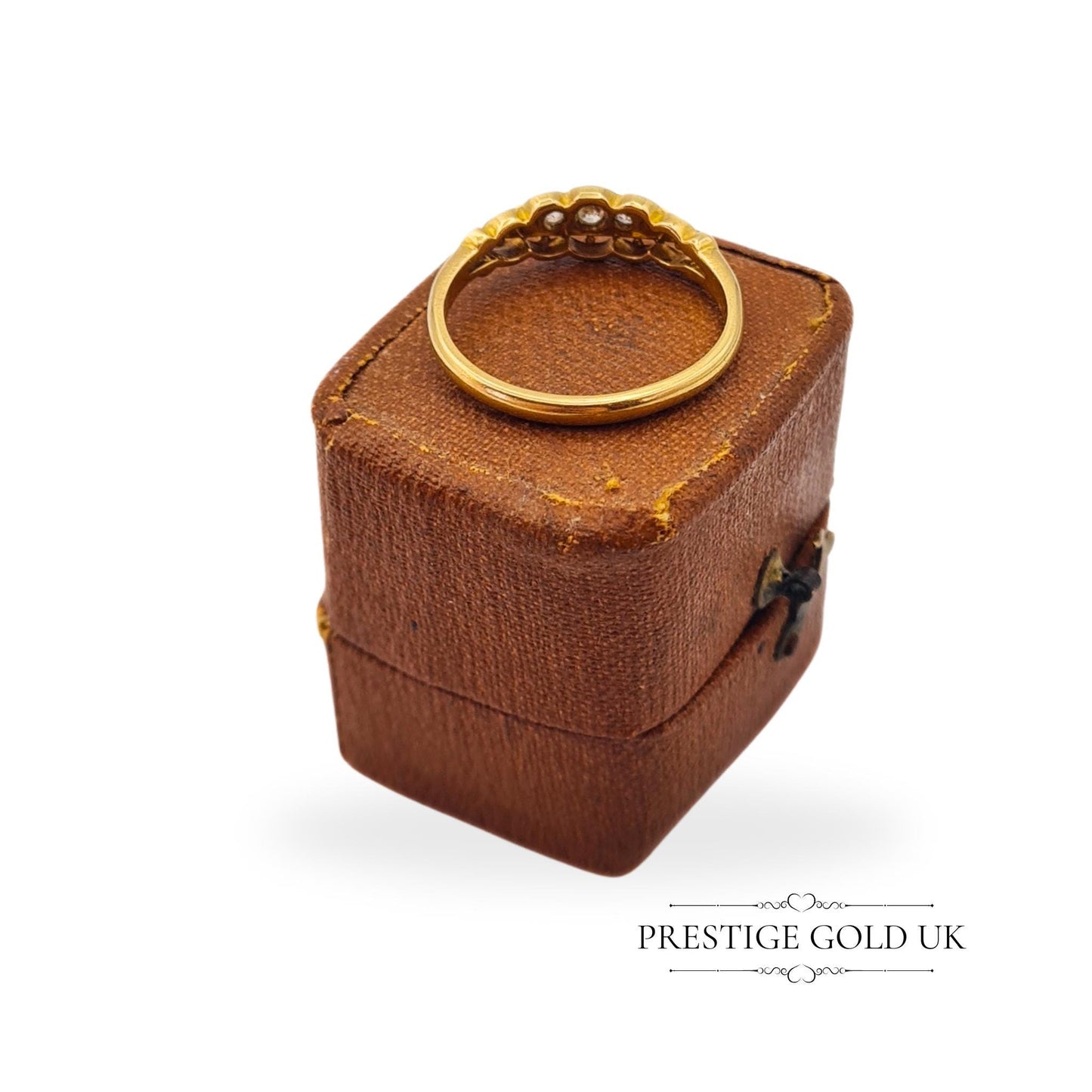 Antique 18ct gold diamond ring with Chester hallmarks, featuring classic late Georgian craftsmanship.
