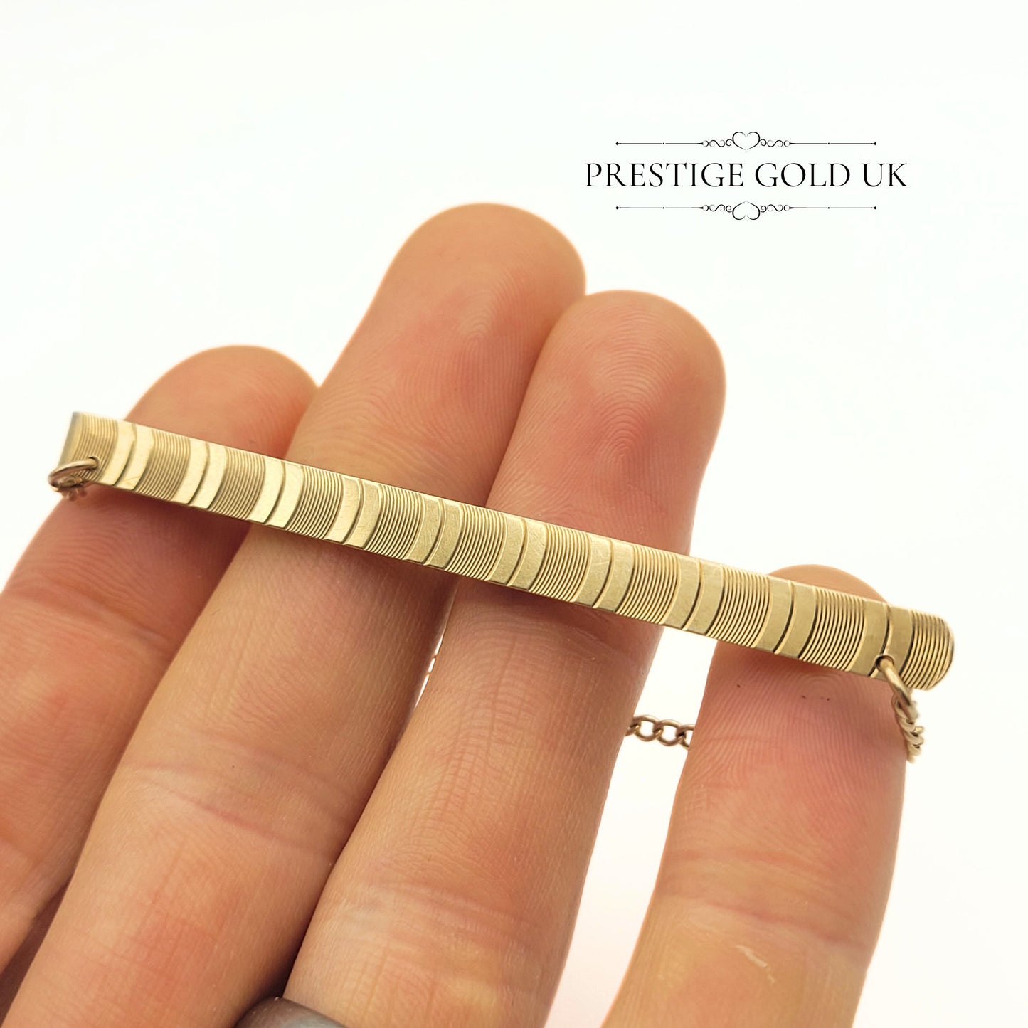 Vintage Solid 9ct Gold Engraved Tie Slide